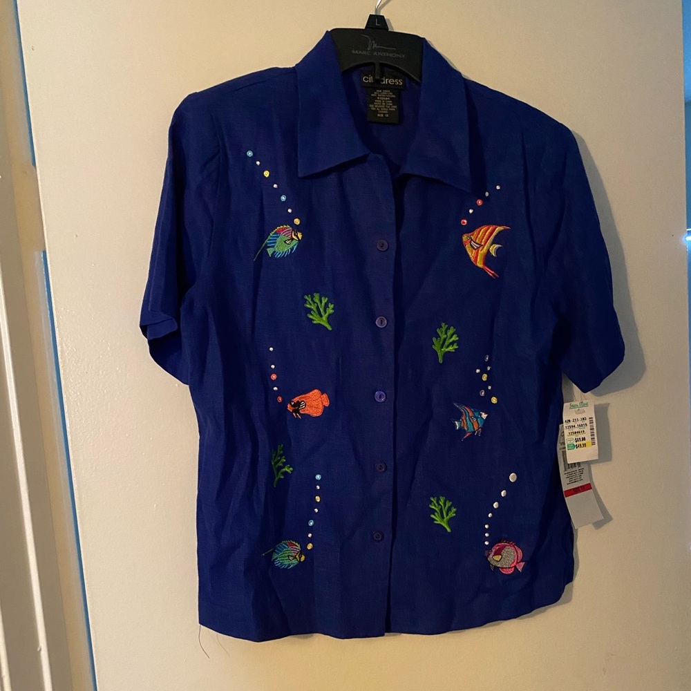 Vintage button up novelty fish print collared blouse